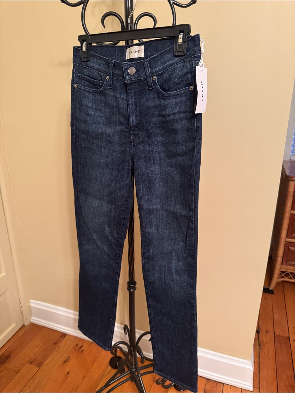 Frame Denim women’s le high Straight Dark Indigo Jeans